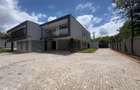 4 Bed Villa with En Suite in Nyari - 13