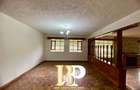 5 Bed House with En Suite in Nyari - 18