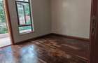 5 Bed Townhouse with En Suite at Lavington - 20