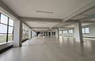5,000 ft² Office with Service Charge Included in Tatu City - 1