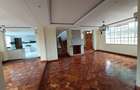 6 Bed Townhouse with En Suite at Lavington Road - 7