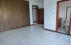 4 Bed Apartment with En Suite in Westlands Area - 14