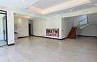 6 Bed Townhouse with En Suite at Old Kitusuru - 5