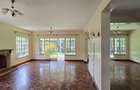 5 Bed Townhouse with En Suite in Lavington - 4