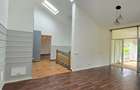5 Bed House with En Suite in Runda - 11