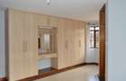 4 Bed Apartment with En Suite in Parklands - 10