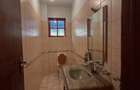4 Bed House with En Suite in Runda - 14