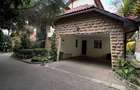 4 Bed Townhouse with En Suite at Lavington - 6