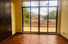 5 Bed Townhouse with En Suite in Lavington - 11