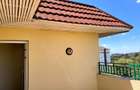 5 Bed Townhouse with En Suite at Hatheru Road - 1