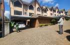 6 Bed Townhouse with En Suite in Lavington - 1