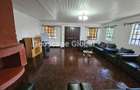 4 Bed House with En Suite in Nyari - 3