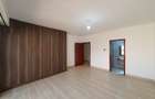 4 Bed Apartment with En Suite in Parklands - 10