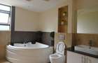 Furnished 3 Bed Apartment with En Suite at Riverside - 19