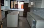 5 Bed Townhouse with En Suite in Lavington - 20