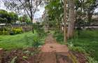 4 Bed House with En Suite in Lavington - 10