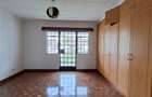 4 Bed Townhouse with En Suite in Spring Valley - 6
