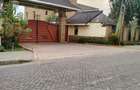 5 Bed Townhouse with En Suite in Karen Hardy - 7