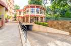 3 Bed Apartment with En Suite in State House - 2