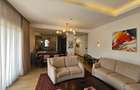 Furnished 3 Bed Apartment with En Suite in Rosslyn - 8