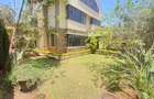 5 Bed Townhouse with En Suite in Lavington - 2