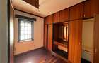 4 Bed Townhouse with En Suite at Riverside Dr - 8