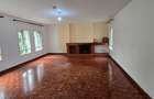 4 Bed House with En Suite at Hill View - 4