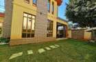 5 Bed Townhouse with En Suite at Lavington - 2