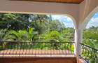 5 Bed House with En Suite in Runda - 18