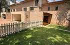 4 Bed Townhouse with En Suite at Lavington - 1