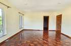 5 Bed House with En Suite in Lavington - 17