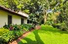 4 Bed House with En Suite in Rosslyn - 18