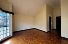 5 Bed Townhouse with En Suite in Spring Valley - 18