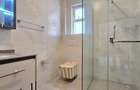 2 Bed Apartment with En Suite at Riverside Dr - 11