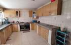 5 Bed Townhouse with En Suite at School Lane - 4