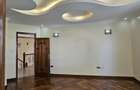 6 Bed House with En Suite in Runda - 18