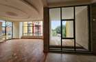 5 Bed Townhouse with En Suite in Lavington - 7