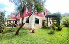 5 Bed Townhouse with En Suite in Lavington - 1