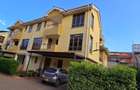 6 Bed Townhouse with En Suite at Lavington Green - 2