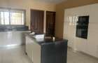 3 Bed Apartment with En Suite at 1St Parklands - 7