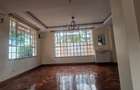 5 Bed Townhouse with En Suite in Lavington - 18