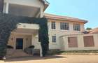 5 Bed House with En Suite at Red Hill Road - 2