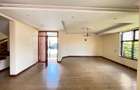 6 Bed Townhouse with En Suite in Lavington - 4