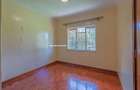 4 Bed House with En Suite in Lavington - 6