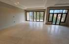 3 Bed Apartment with En Suite at Riverside Drive - 13