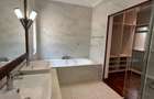 5 Bed Townhouse with En Suite in Lavington - 7