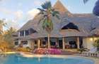 6 Bed Villa with En Suite in Watamu - 1