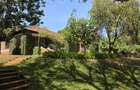 4 Bed House with En Suite at Lavington - 3