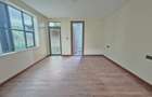 5 Bed House with En Suite in Lavington - 4