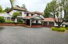 4 Bed House with En Suite at Rosslyn - 5